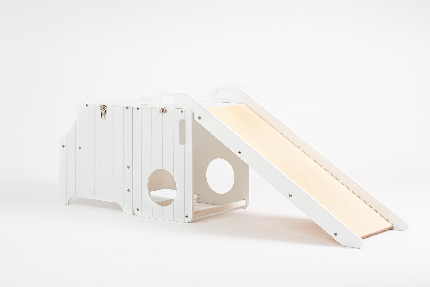 Foldable Kitchen Tower With a Slide