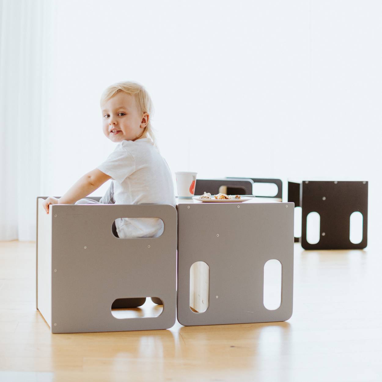 ZigZag House and Cube chair set bundle with 20% OFF